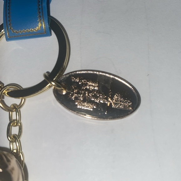 **HARRY POTTER**The Wizarding World of HARRY POTER Universal Studios Key Chain . - Picture 6 of 10